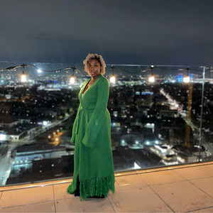 Meet your Posher, Demisha